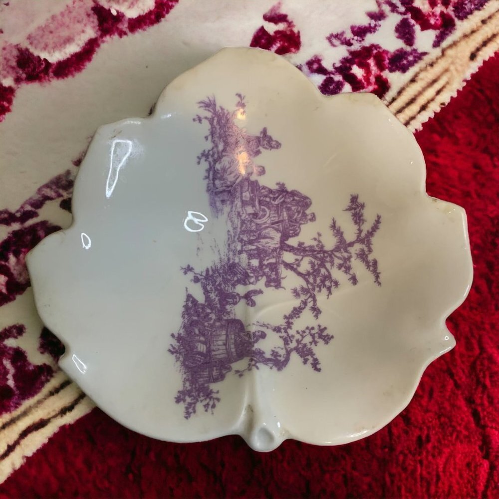 Vtg Limoges France Porcelain Pastoral Scenes Lavendar Leaf Shaped Trinket Dish